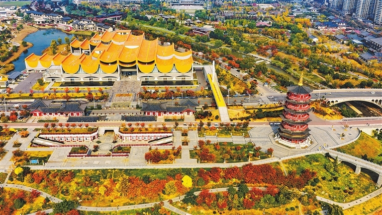 位于洛阳老城区的隋唐大运河文化博物馆（10月30日摄）。 侯振兴 摄