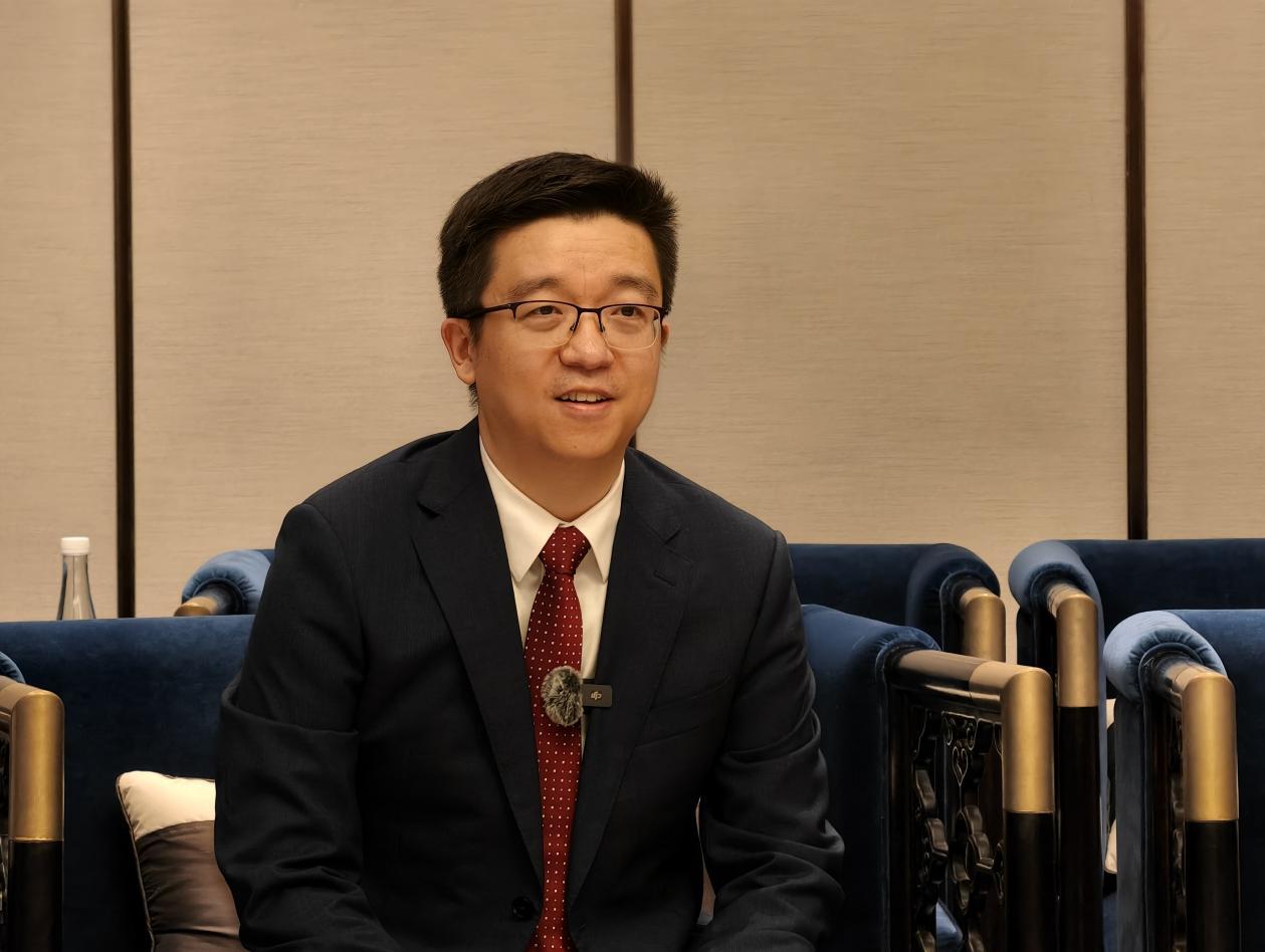 黄山市委副书记、市长何毅 摄影 赵博