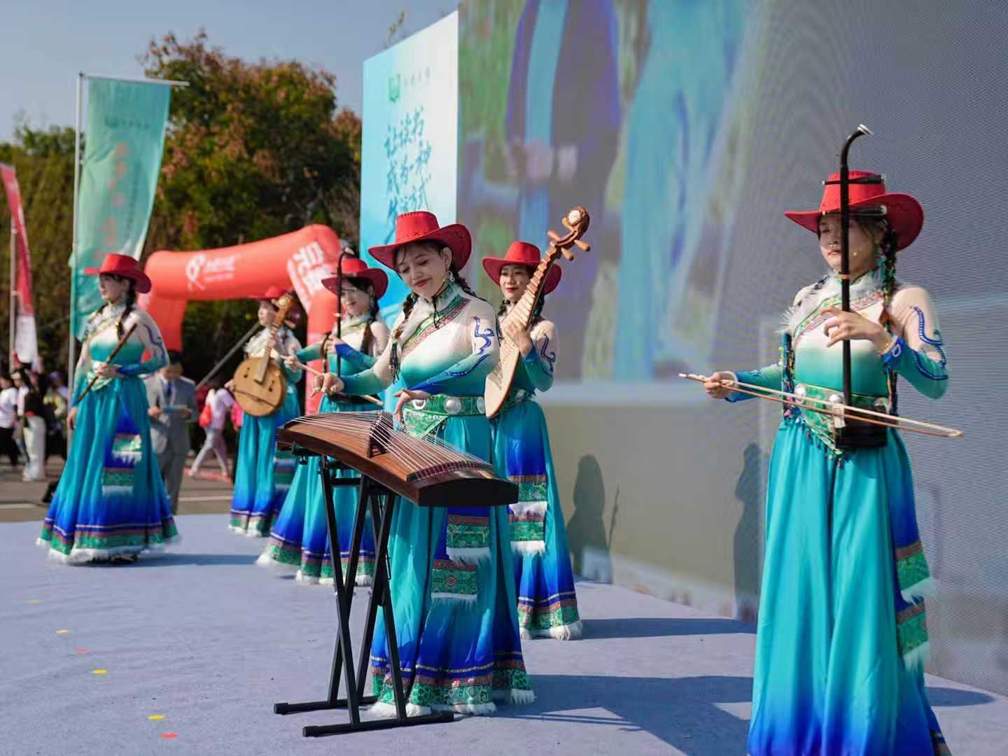 无锡滨湖区：书香有伴，为爱行走！