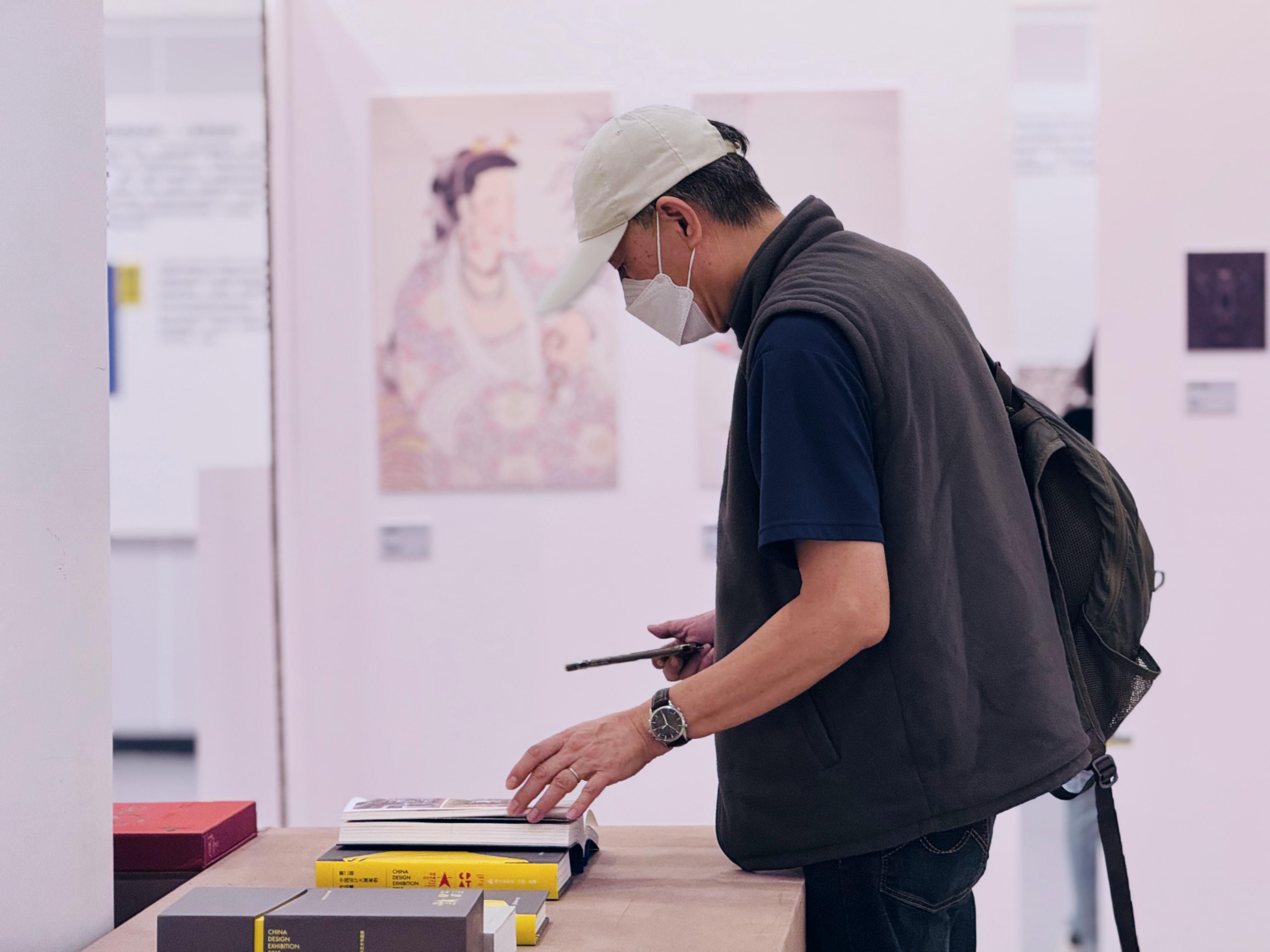 深港“共读双城”再续新篇:雷圭元设计文献展亮相香港