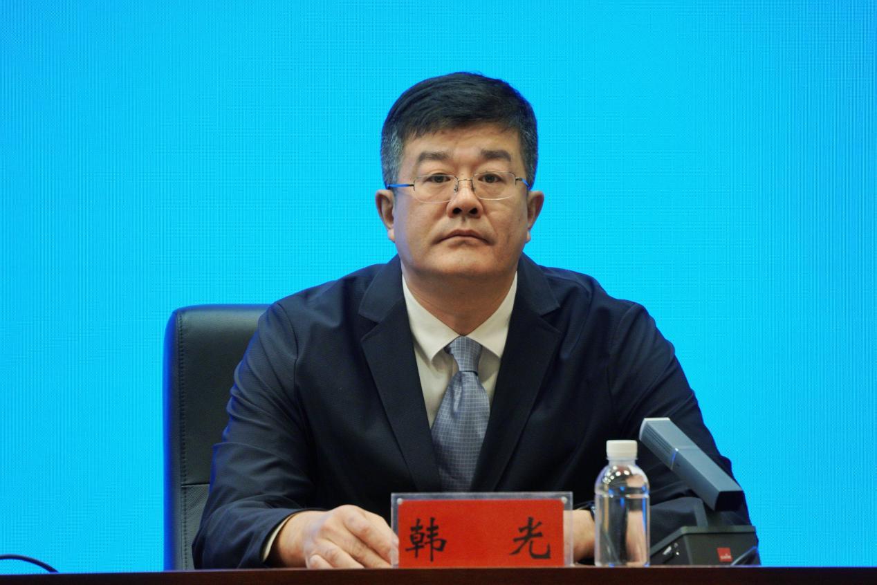 哈尔滨市工信局党组成员、副局长 韩光