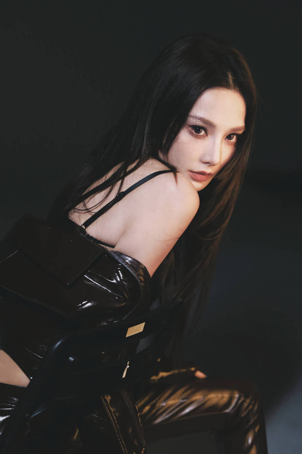 彭小苒眼神锐利。