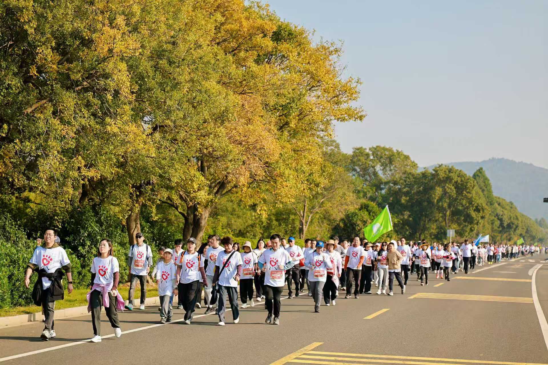 无锡滨湖区：书香有伴，为爱行走！