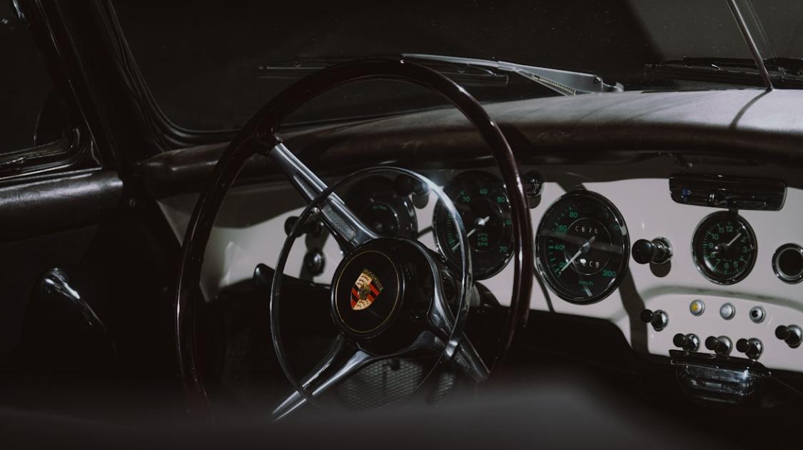 保时捷利润下滑99%，曾经的豪车“印钞机”怎么不行了？