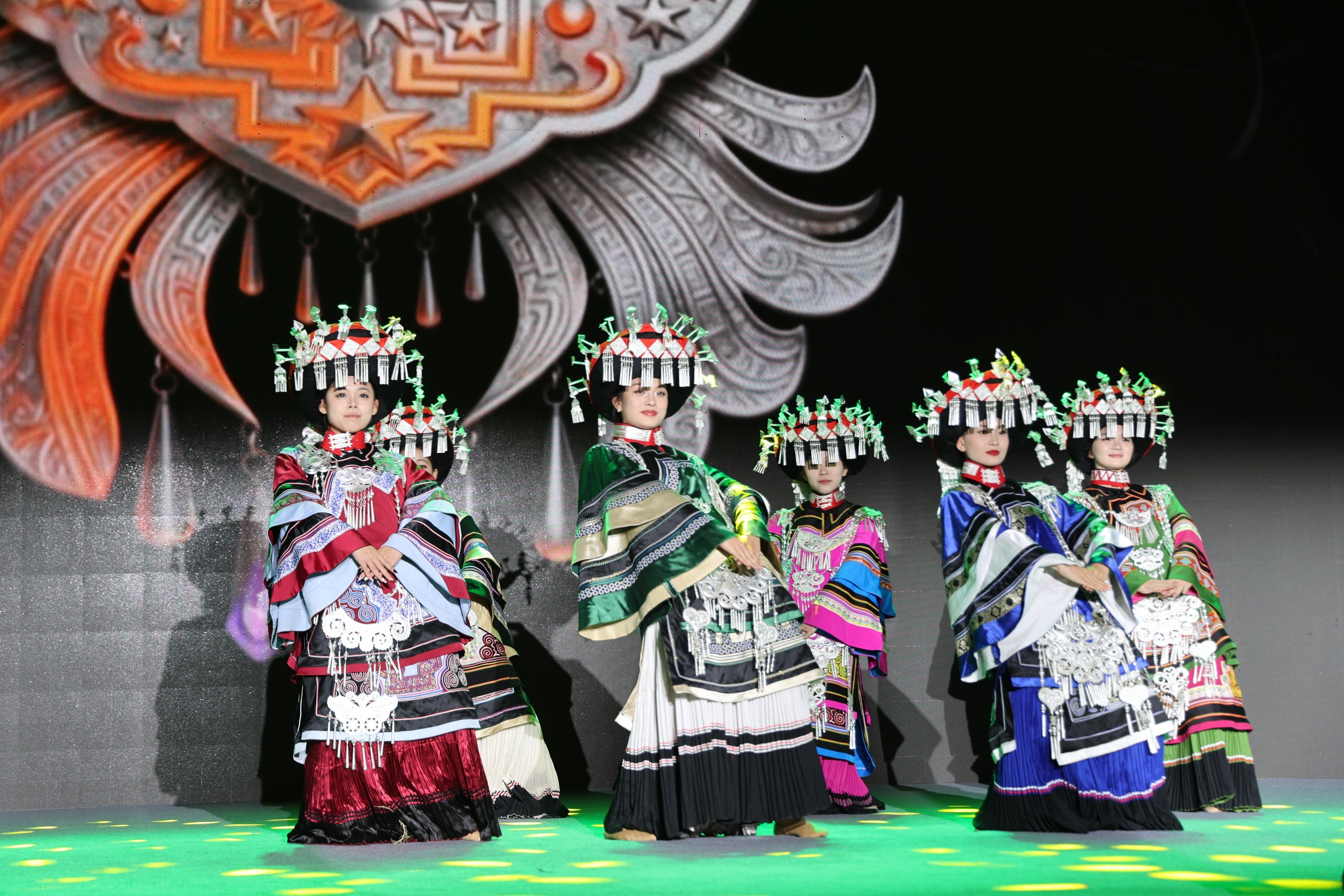“国潮”名品集聚 五地文化交流！中国品牌日・宁波（镇海）暨2025年民族文化交流周系列活动启幕