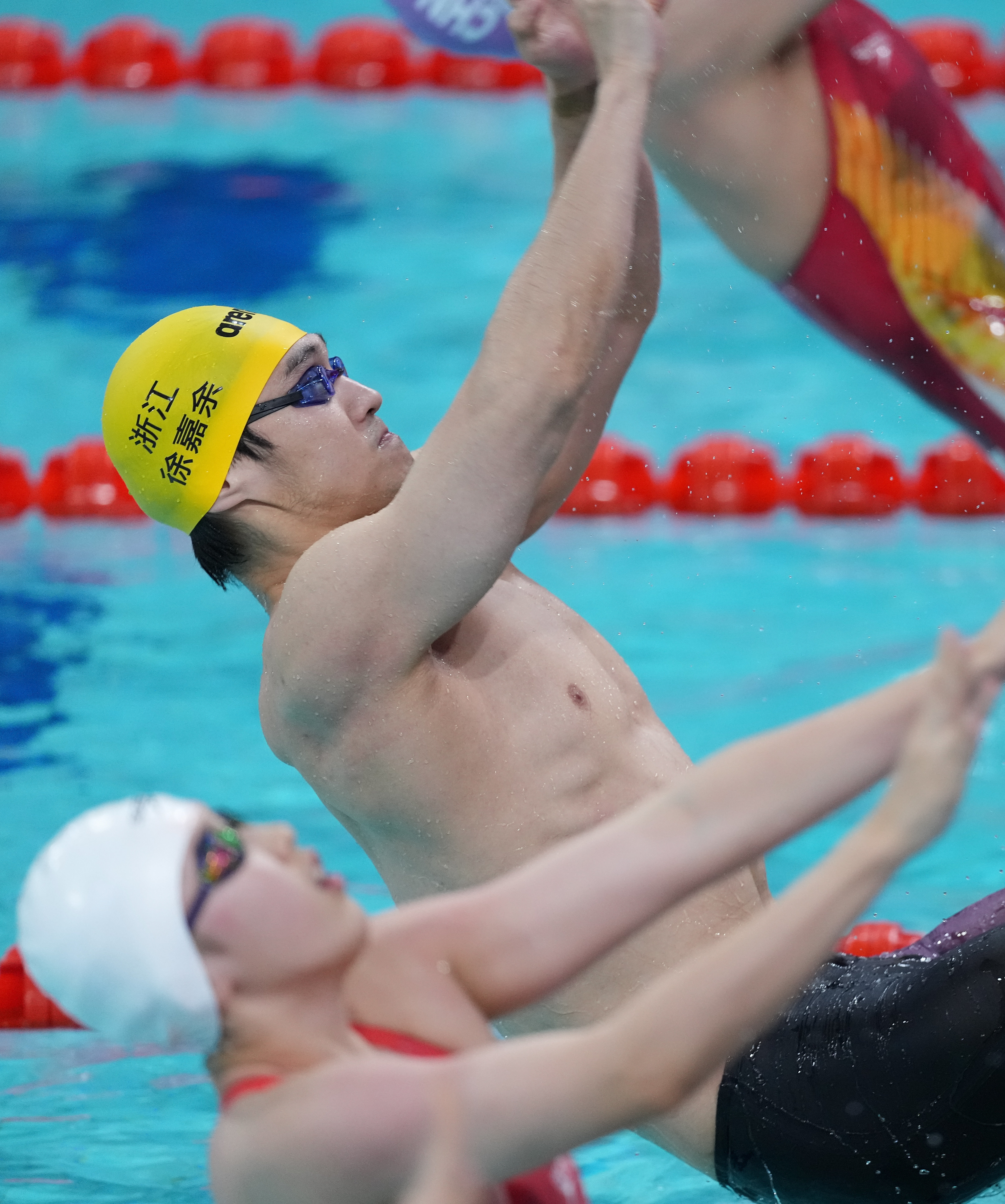 三刷纪录！深圳龙岗游泳赛场继续上演“神仙对决”