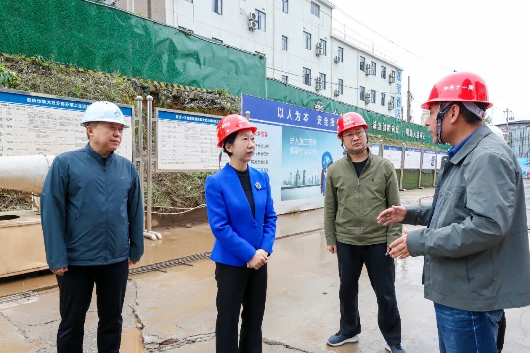 胡雪梅以"四不两直"方式督导安全生产工作