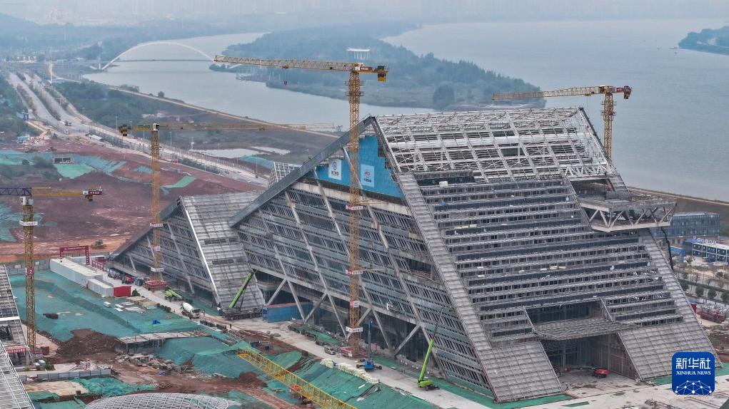 这是11月11日拍摄的湘江科学城项目建设现场（无人机照片）。