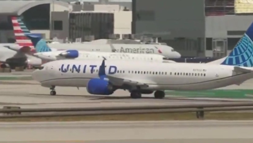 央视记者在美国经历航班延误6个半小时