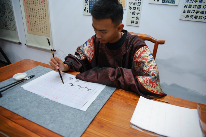 泰国师生苏安院研学 深度体验“中文+职业技能”魅力