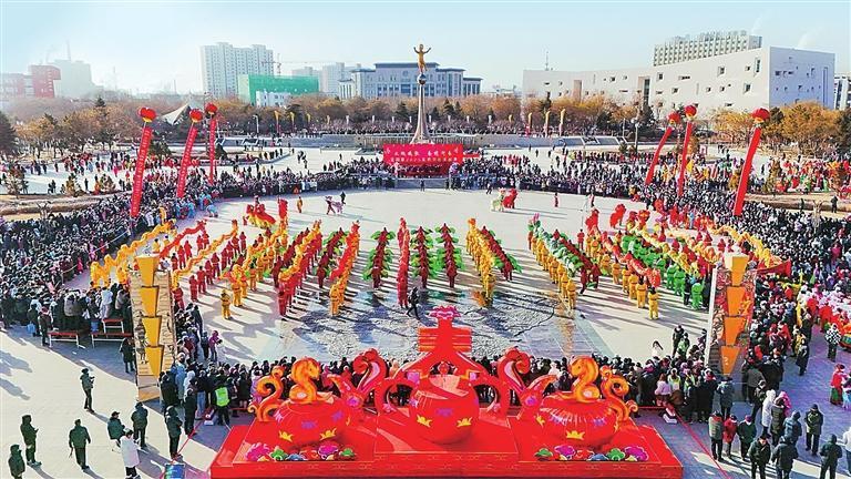 2025年“金蛇献瑞贺新春 福满镍都幸福年”社火秧歌闹新春活动现场