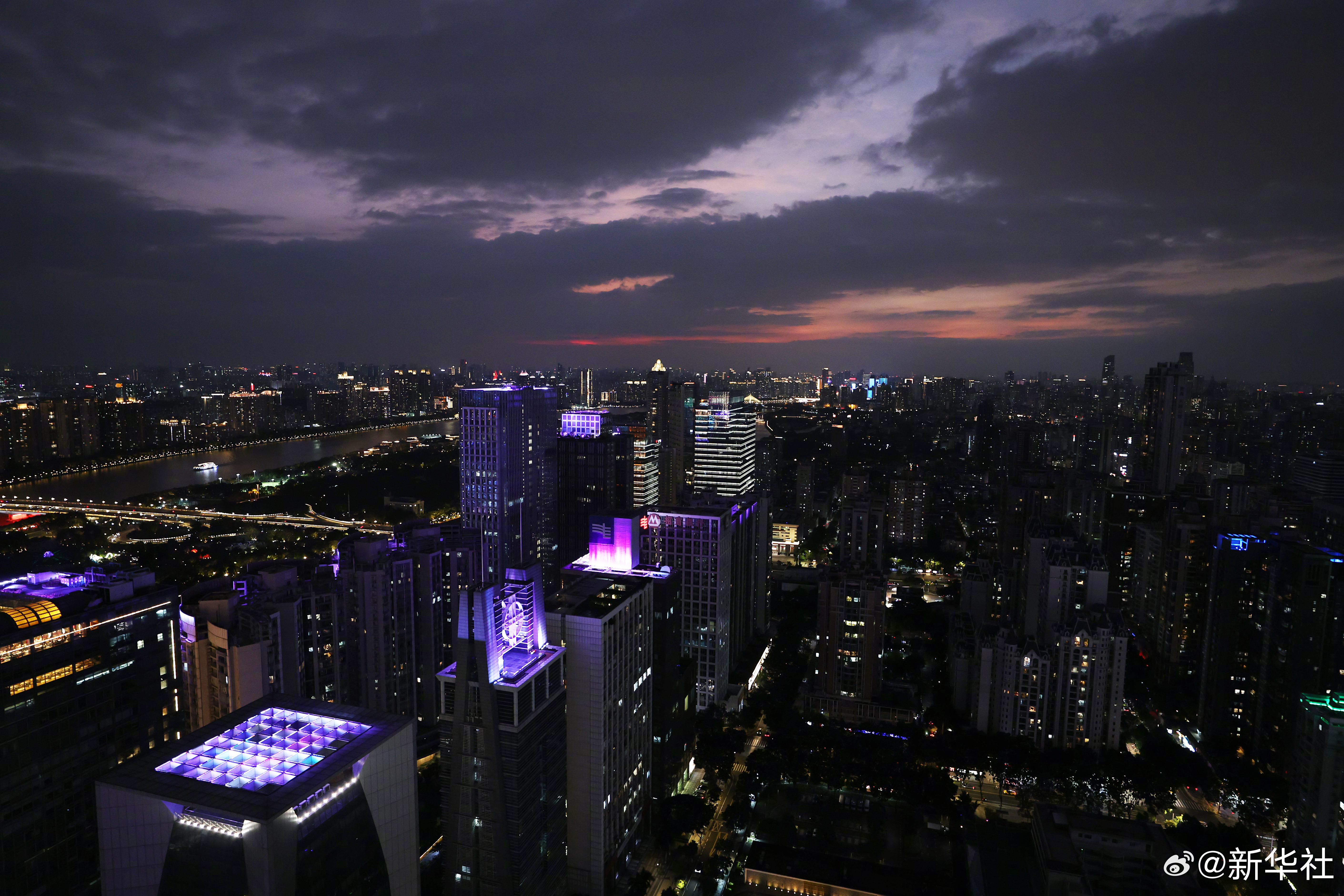 全球彩票官方客户端下载技术展示图