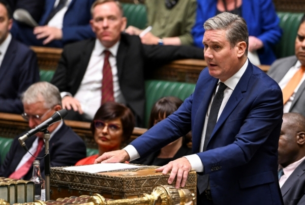 “剪辑门”发酵,特朗普威胁向BBC索赔10亿美元,英首相发声