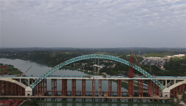 全长1252米!世界最大跨度无推力组合拱桥合龙