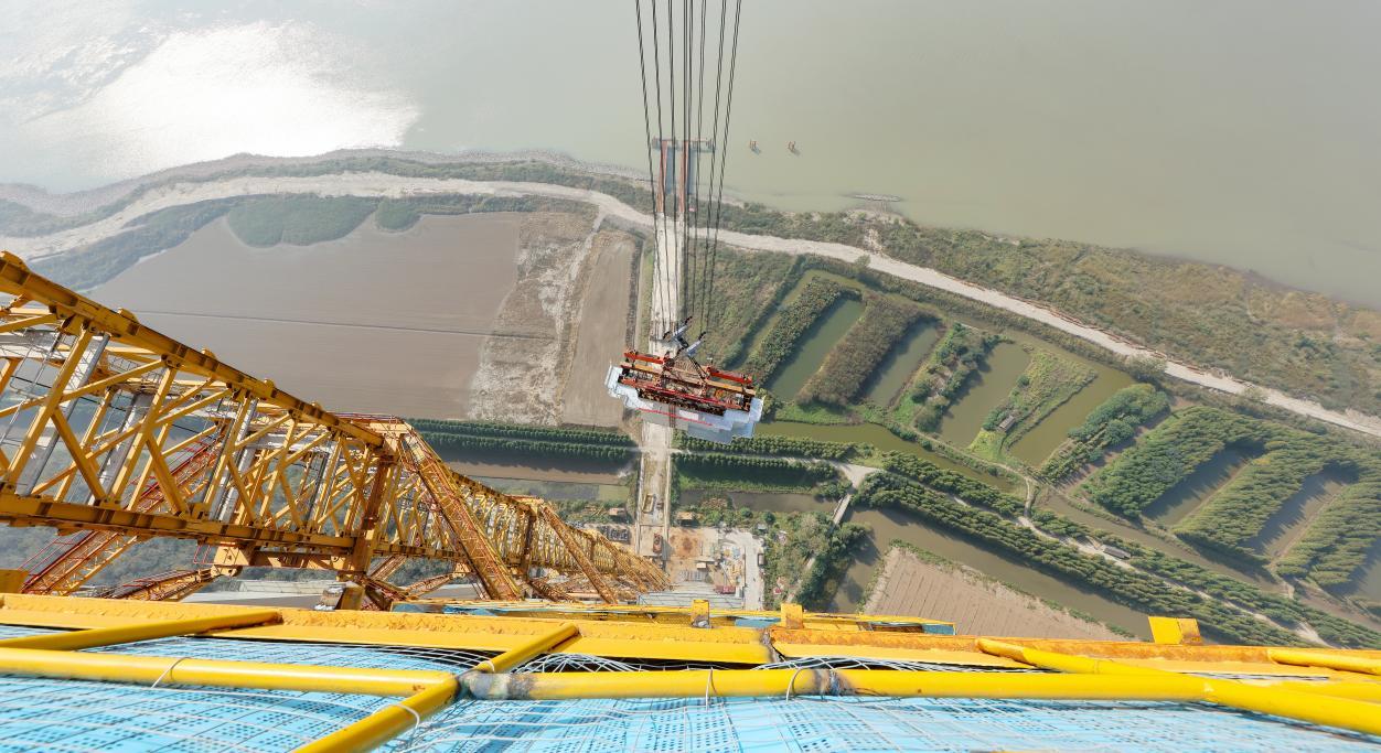 图为施工现场。朱其摄