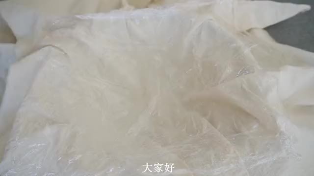 我家猪肉从来不用刀切，纱布一裹，一锅一个，肉香不腻待客倍有面