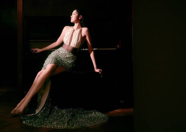 宋茜优雅大气。