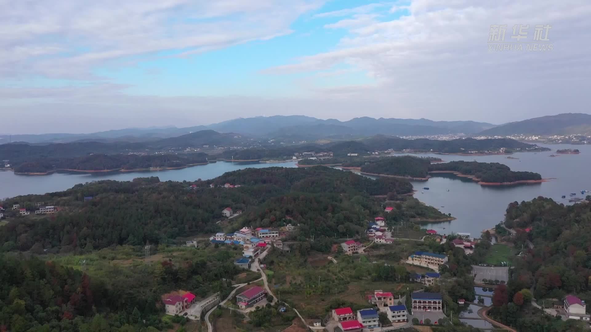 湖南双峰：最美农村路带动乡村旅游热产业兴