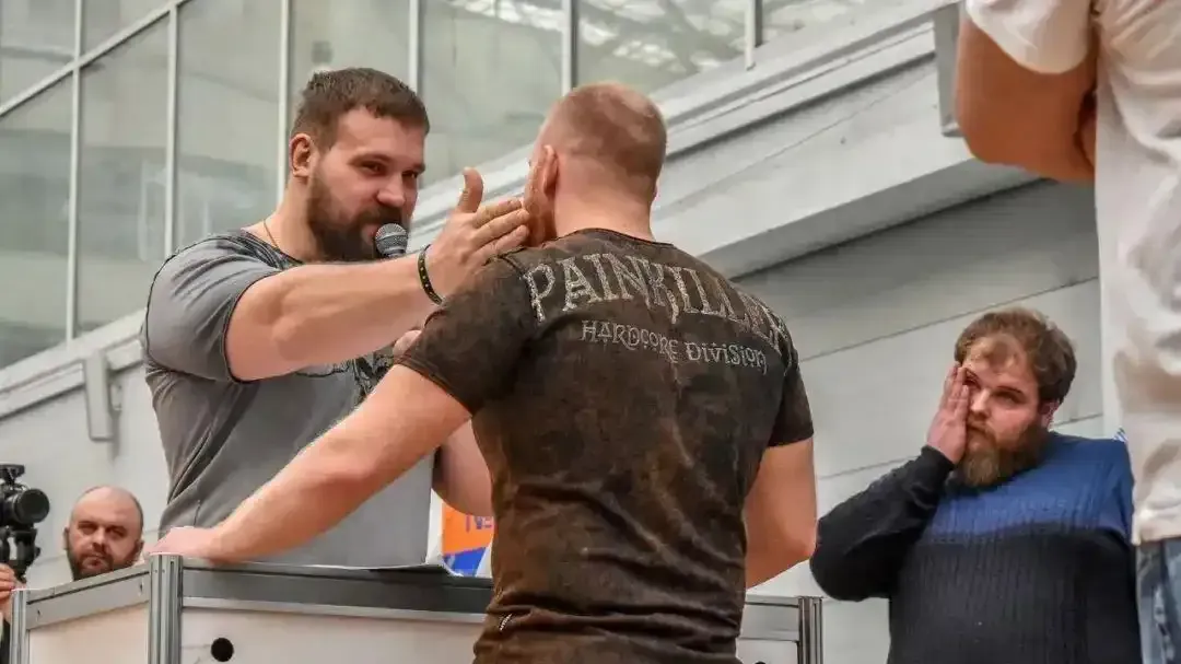 扇耳光大赛的意义在哪？血腥暴力和刺激不该被追捧