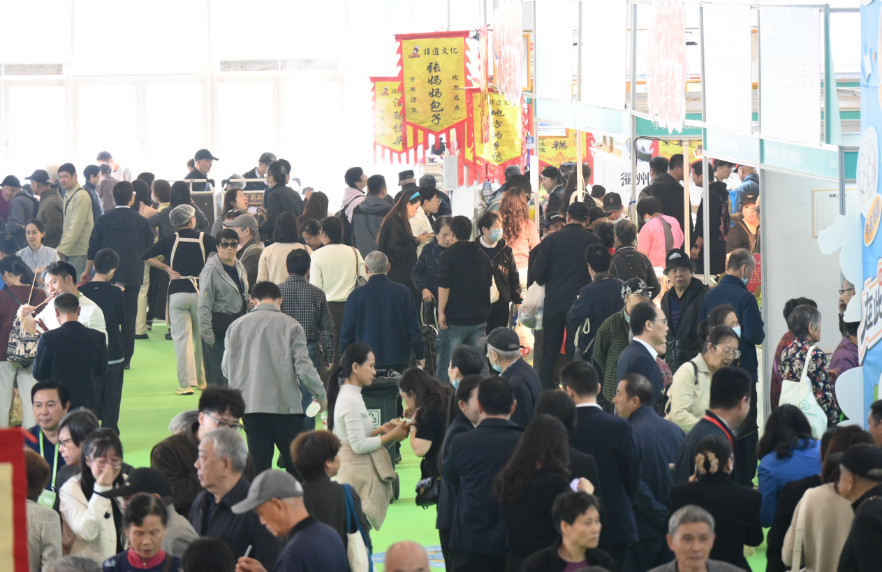 逛展热潮席卷甬城！宁波 “双展” 首日人气爆棚