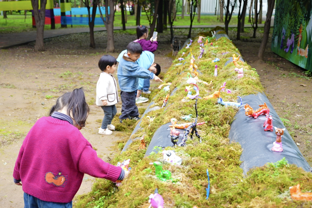 西安欧亚学院首届儿童大地艺术节开幕！