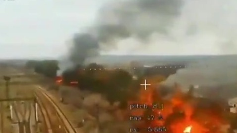 俄军在乌东两城持续推进，乌称袭俄炼油厂