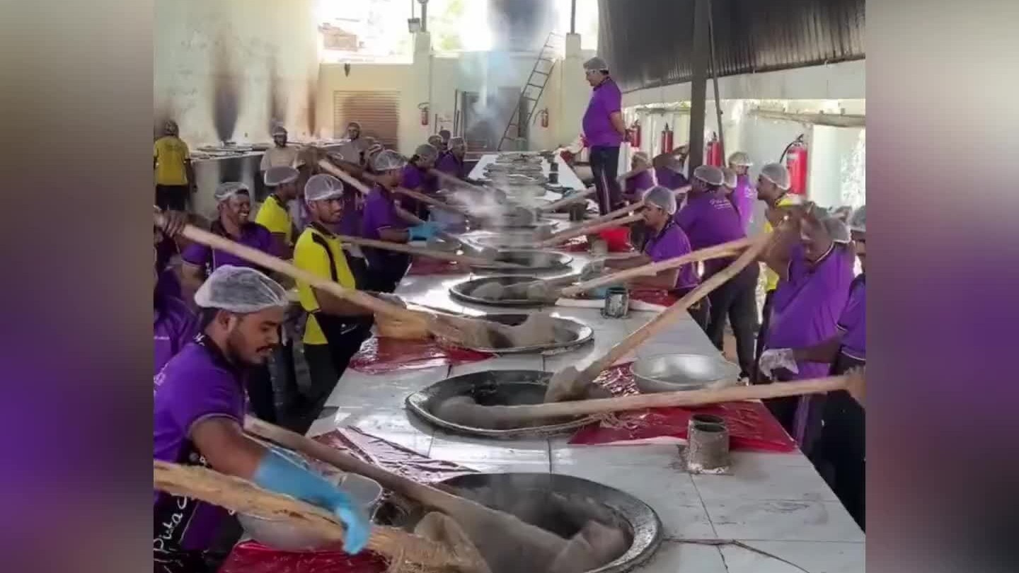 印度饭店后厨食物制作过程，亮瞎了我的眼睛