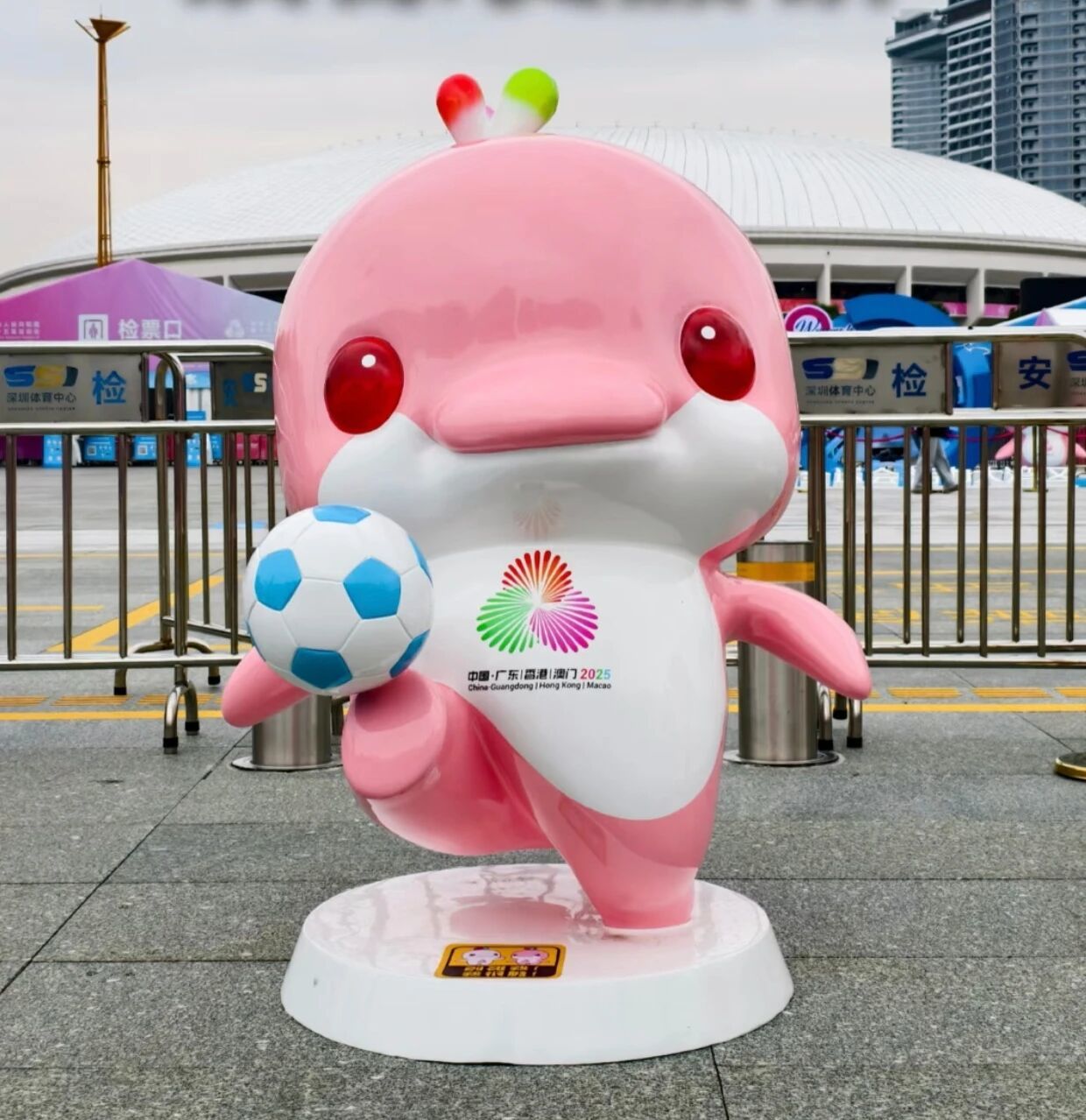 彻底火了!全深圳人都在偶遇它!福田攻略在这→