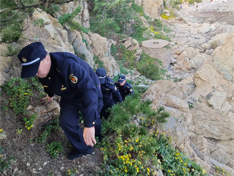 青岛西海岸新区综合行政执法局开展海岛专项执法巡查 筑牢海洋生态屏障