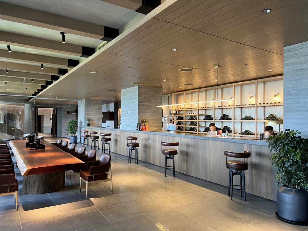 一株藤 三代人 百年约：一个香港家庭与烟台葡萄酒的山海之约