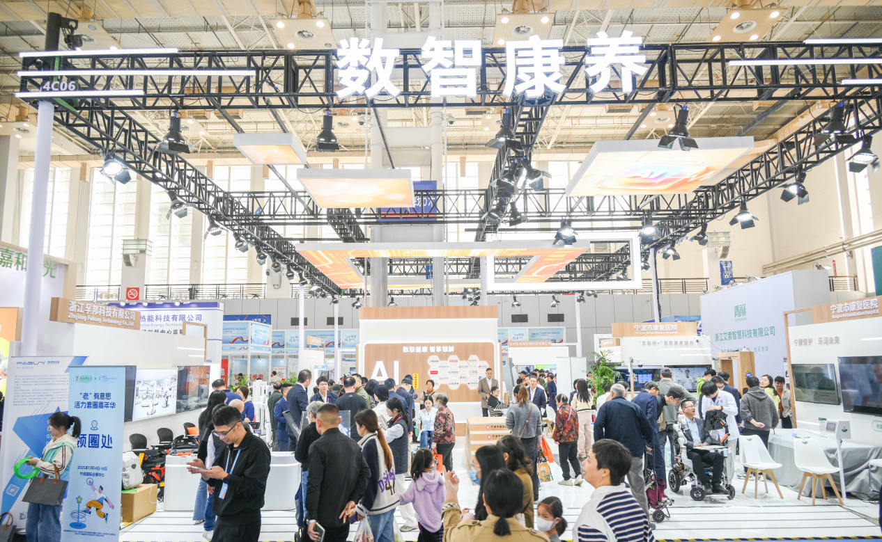 逛展热潮席卷甬城！宁波 “双展” 首日人气爆棚