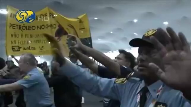 联合国气变大会遭巴西民众场外抗议