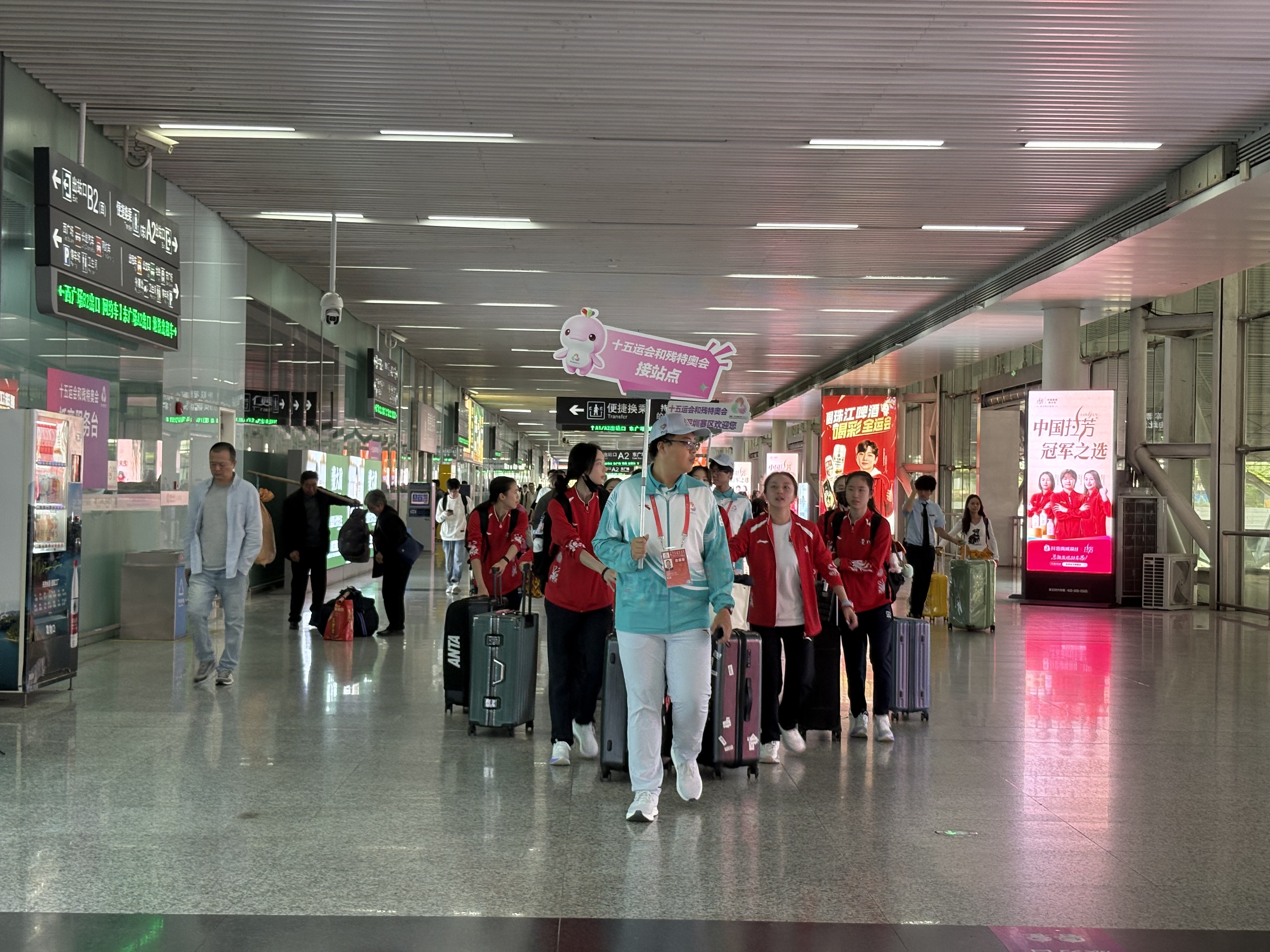 十五运会盛大启幕 深圳铁路保障运输畅通