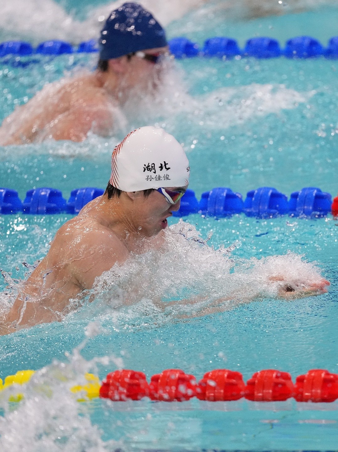 十五运会游泳第四比赛日：湖北泳将展锋芒 收获一银两铜