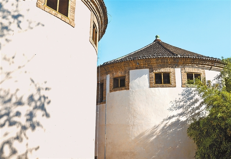 浚县古运河粮仓（11月3日摄）。 杨峰 摄