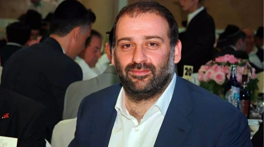 乌媒:反腐机构突袭前,泽连斯基“白手套”精准离境