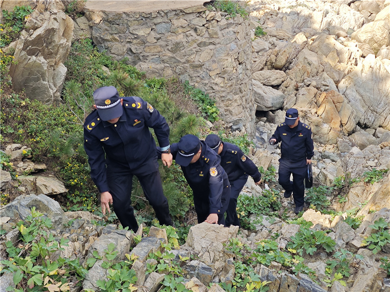 青岛西海岸新区综合行政执法局开展海岛专项执法巡查 筑牢海洋生态屏障