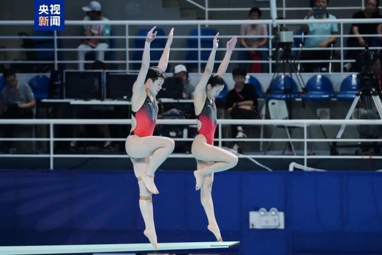 图:11月7日,全运会女子双人3米板决赛,陈艺文/林珊代表广东队出战,斩获金牌。