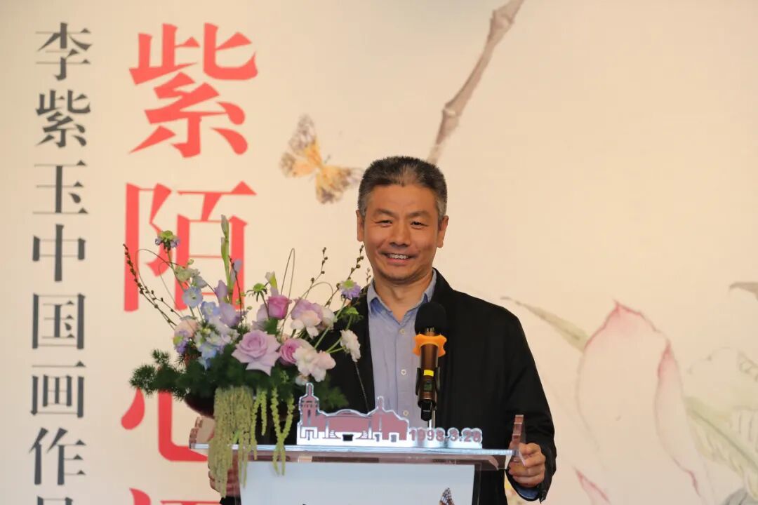 佛山市石景宜刘紫英伉俪文化艺术馆常务副馆长许鸿学致辞