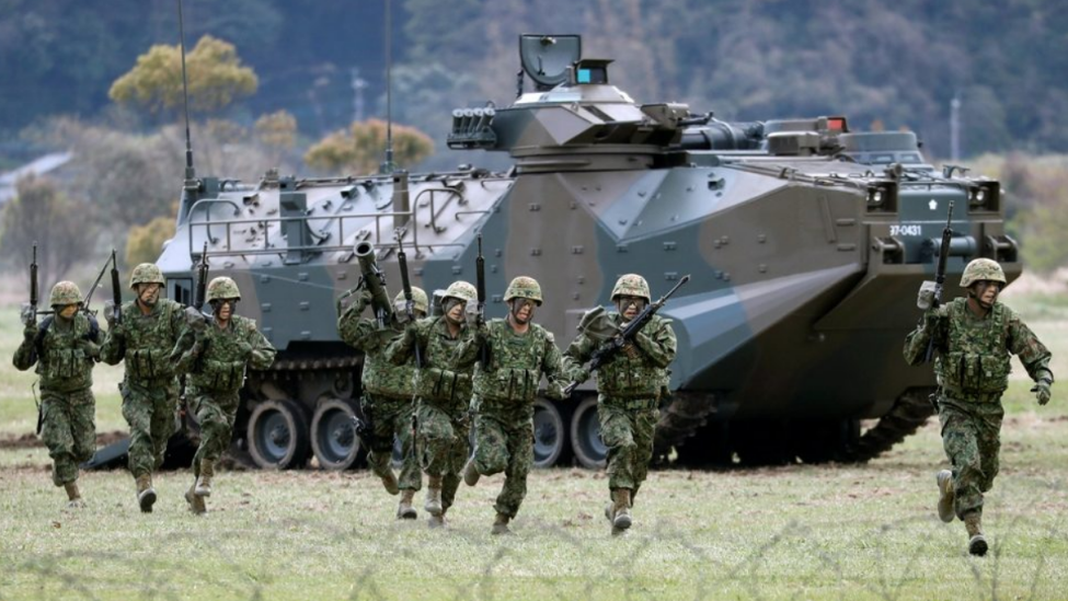 高市涉台挑衅言论不是个别人的“暴论”，而是长期以来日本政坛“集体向右转”的后果呈现。