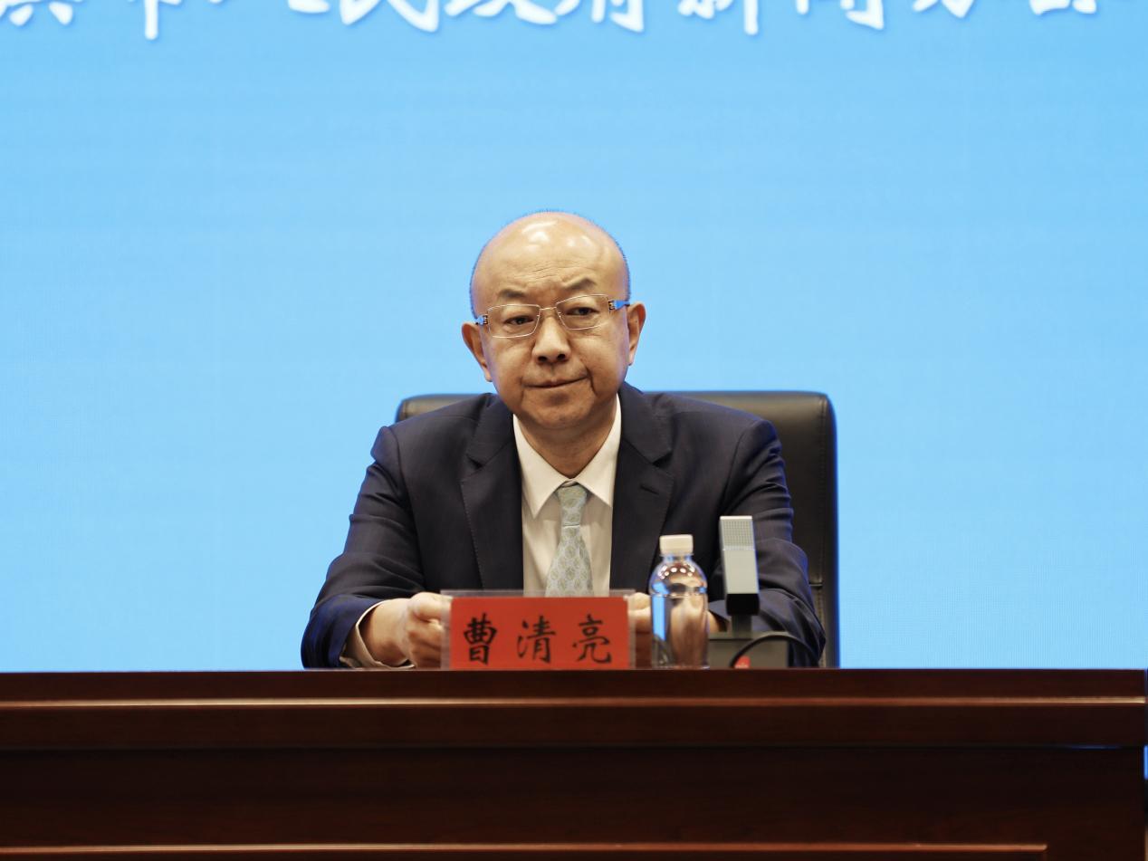 哈尔滨市农业农村局党组成员、副局长 曹清亮