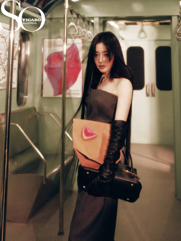 张天爱拍都市浪漫大片好美！