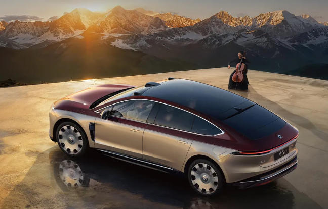 蔚来ET9“日照金山”版官宣:双拼色车身设计,11月21日亮相广州车展