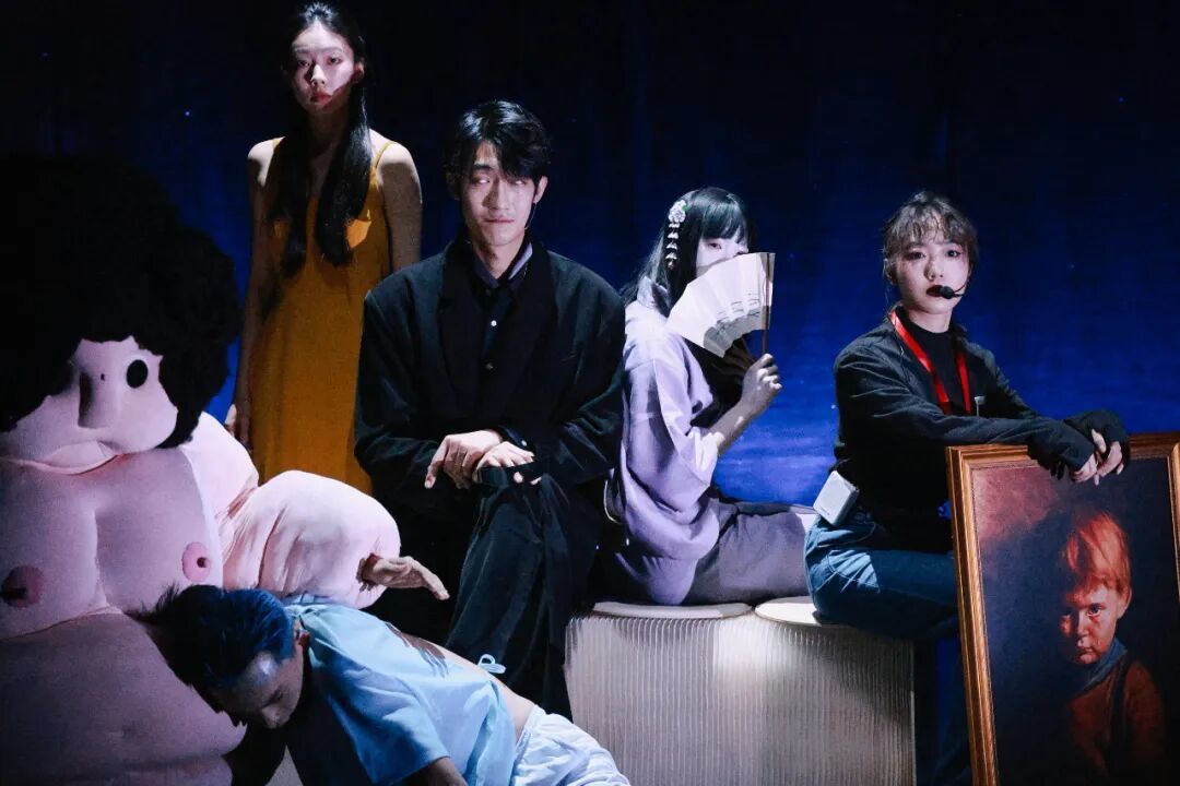 《异常》剧照 @海淀阑尾