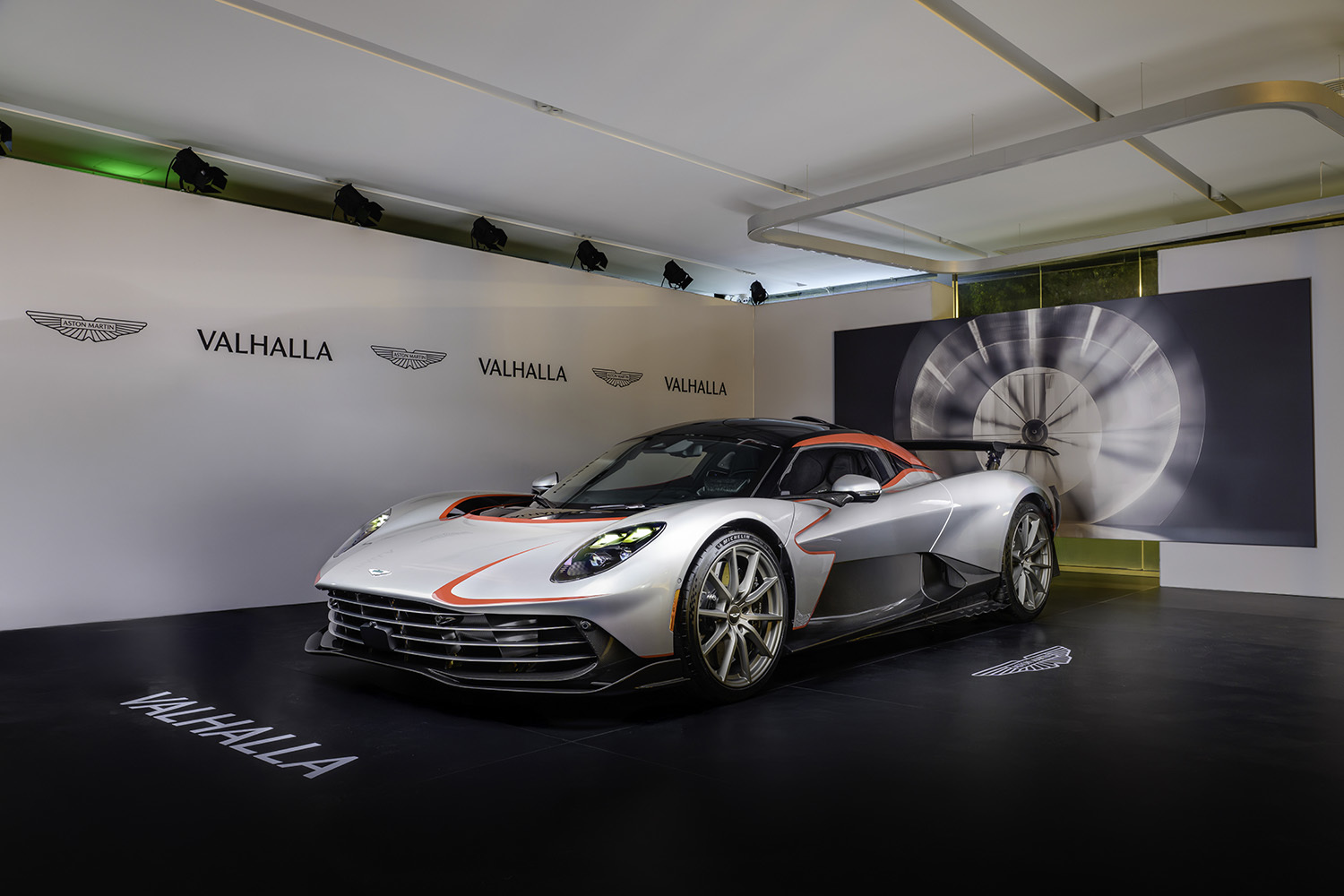 对话阿斯顿·马丁高管：Valhalla是品牌迄今为止最复杂的量产车_阿斯顿马丁valkyrie