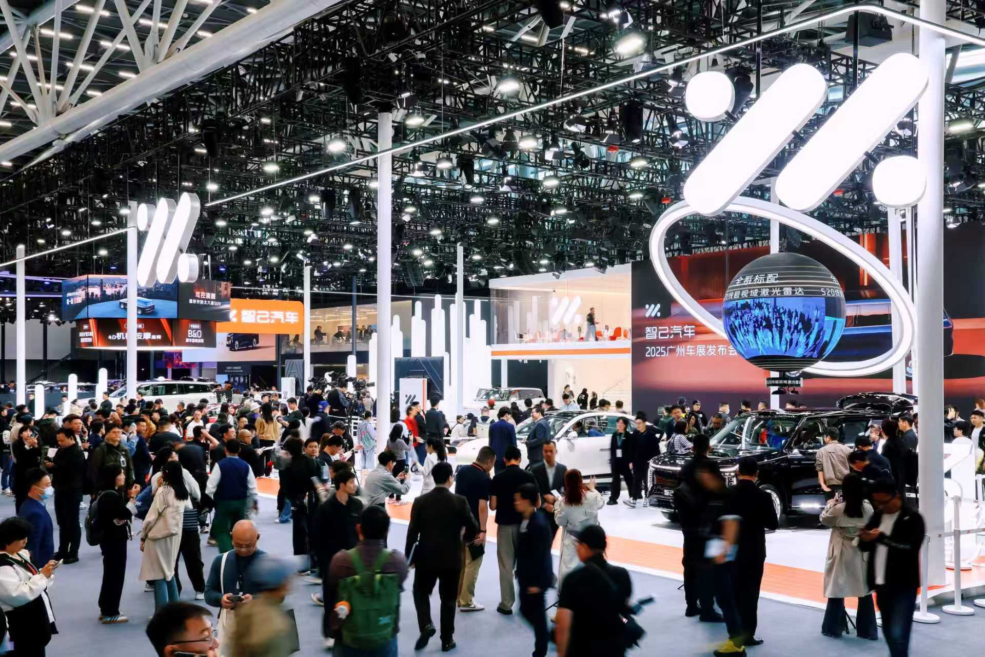 2025广州车展:智己LS9开启全国交付,智己LS6 66度电池新增产线