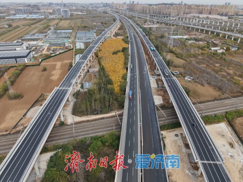 全国首条“6改12”高速公路建设取得新突破！京台高速上跨京沪铁路工程通车