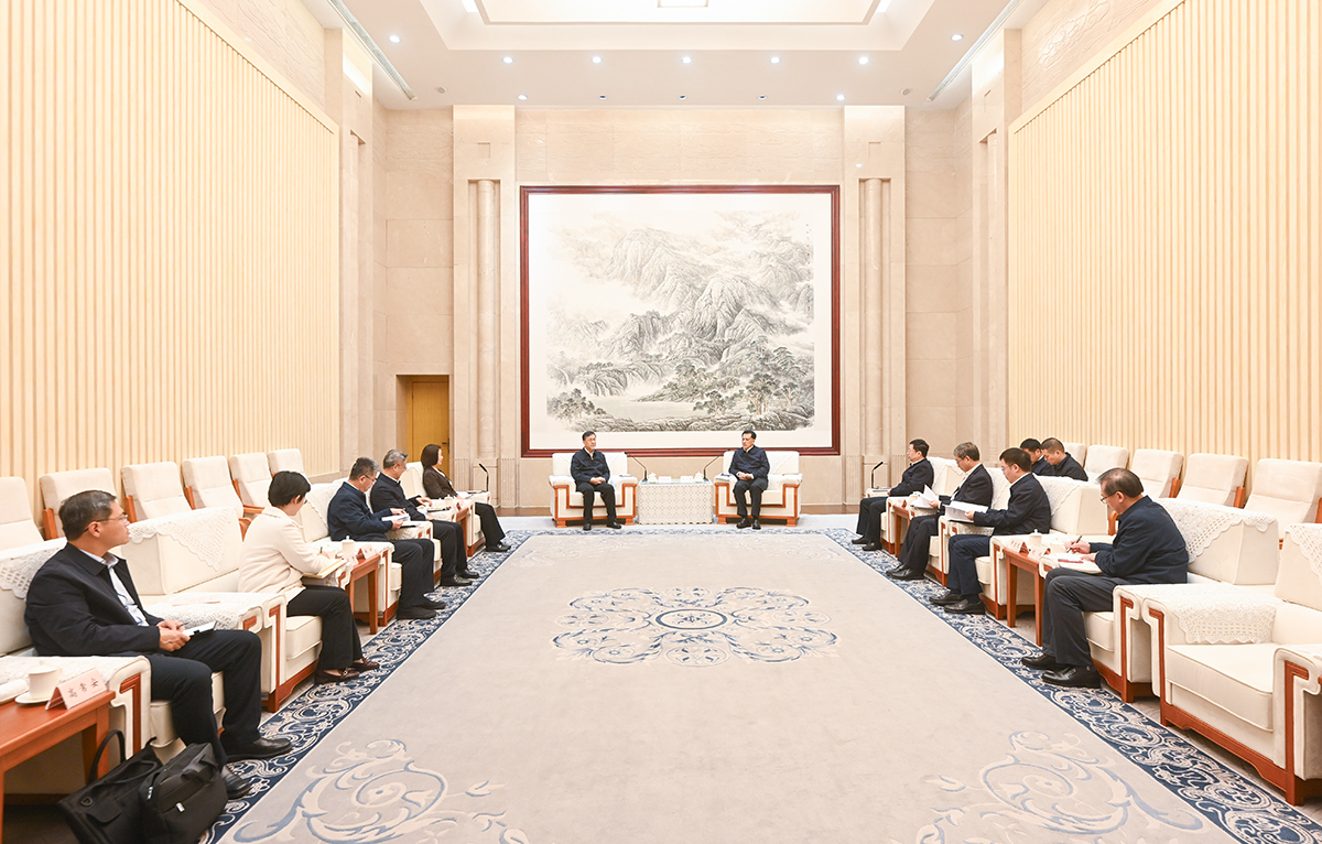 ▲11月16日下午,市委书记袁家军,市委副书记、市长胡衡华会见科技部党组书记、部长阴和俊一行。记者 苏思 摄/视觉重庆