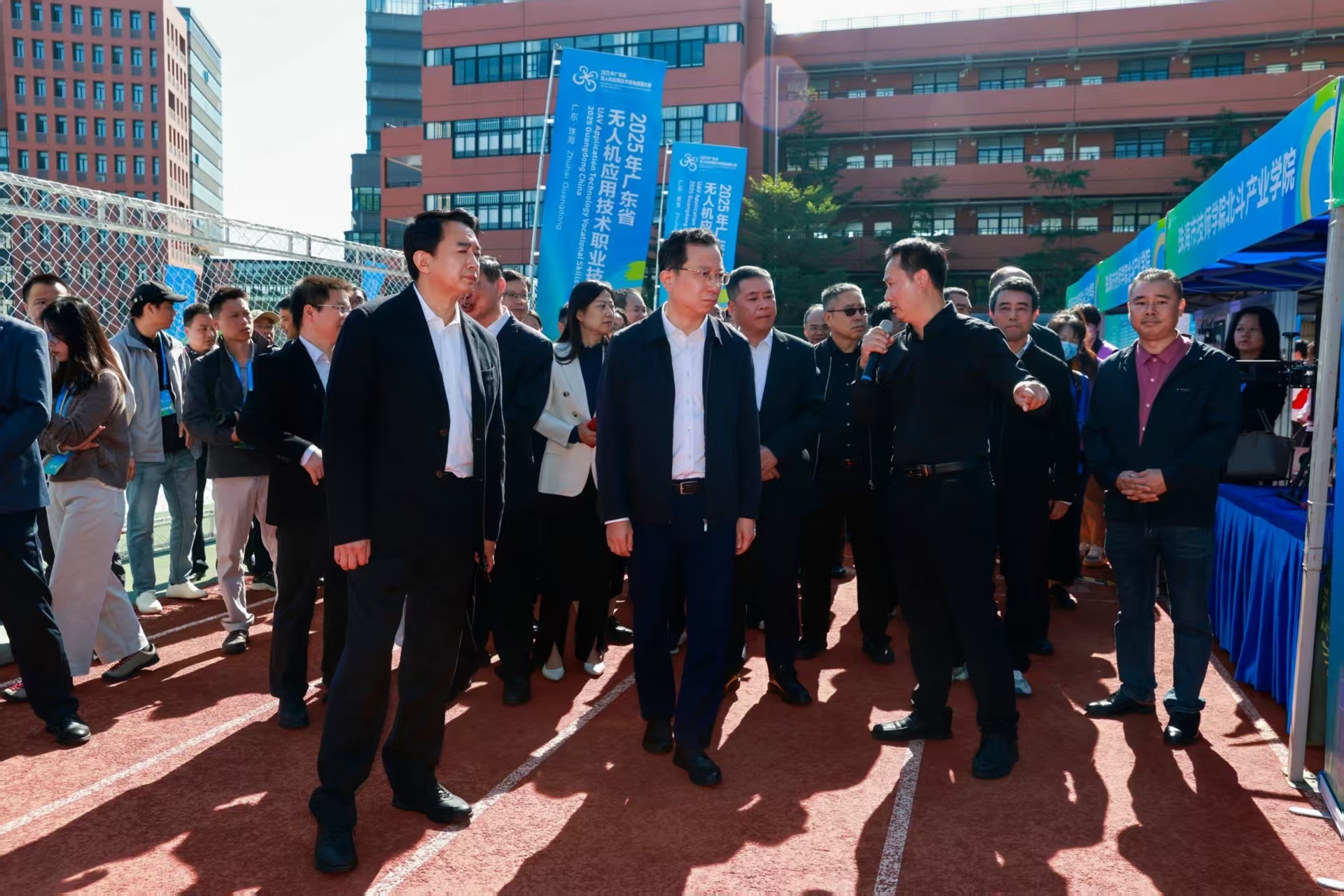 珠海上演无人机技能巅峰对决,低空经济“新质生产力”加速崛起