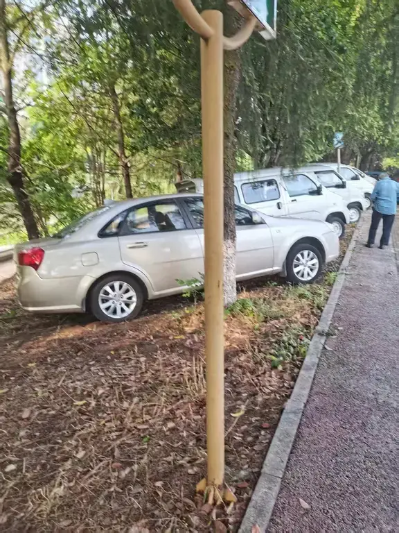 萍乡安源区白源河城郊流万段绿道疏于管理 居民直呼环境变脏乱